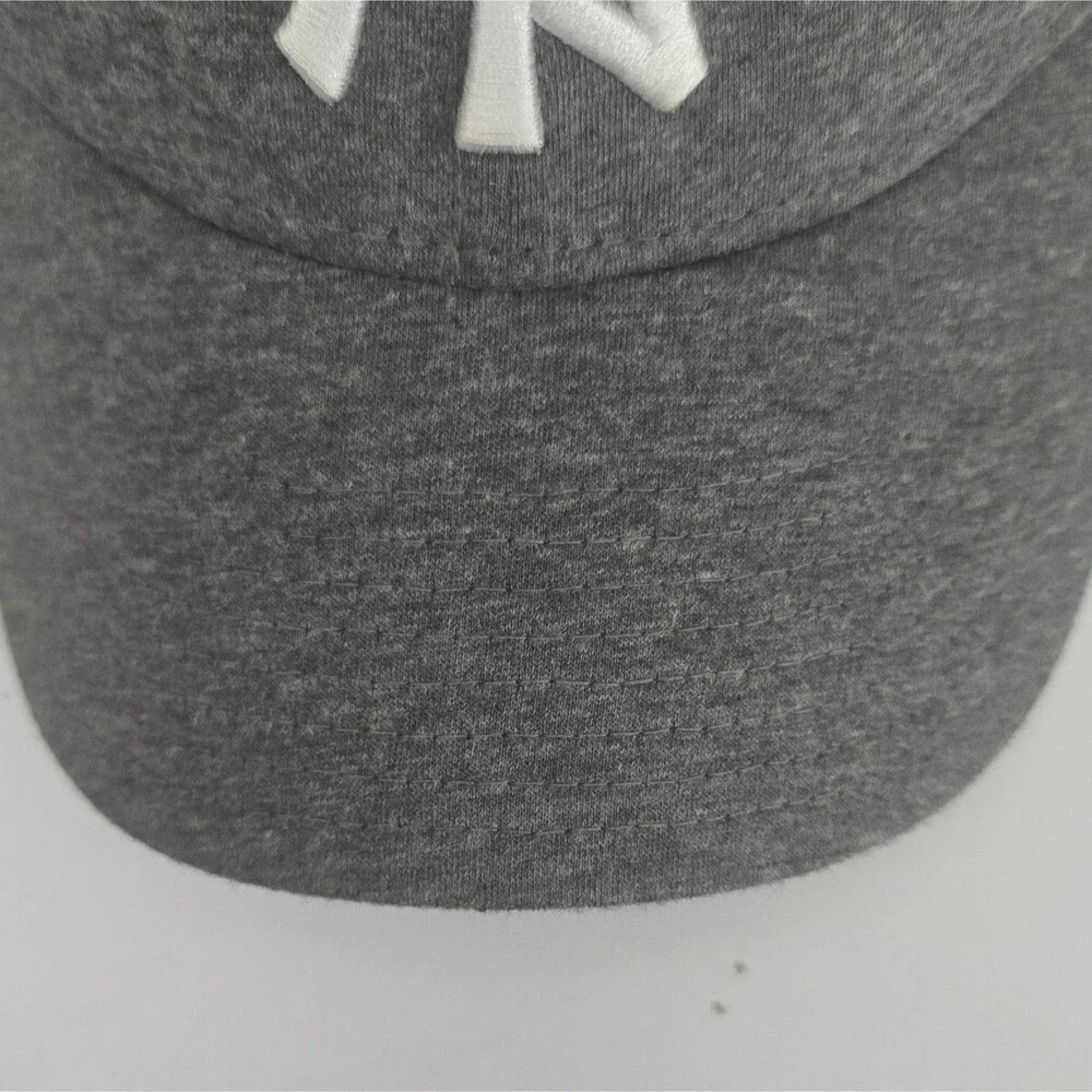 New Era New York Yankees 9FORTY MLB Gray Adjustable Cap Hat Officially Licensed